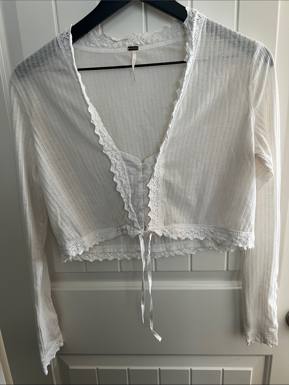 Free People White Lace-Trim Cropped Long-Sleeve Top